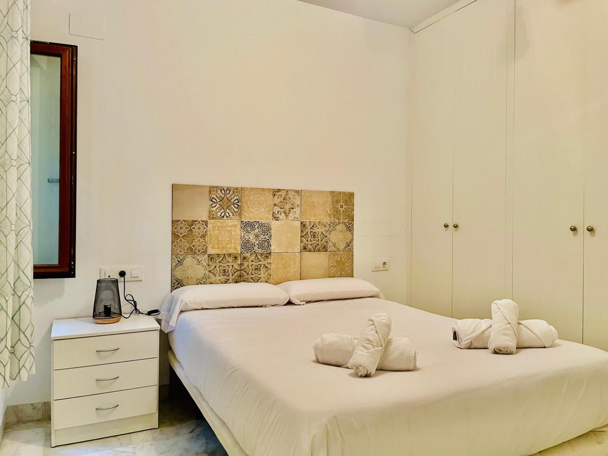 Entrecatedrales Suite Seville Exterior photo